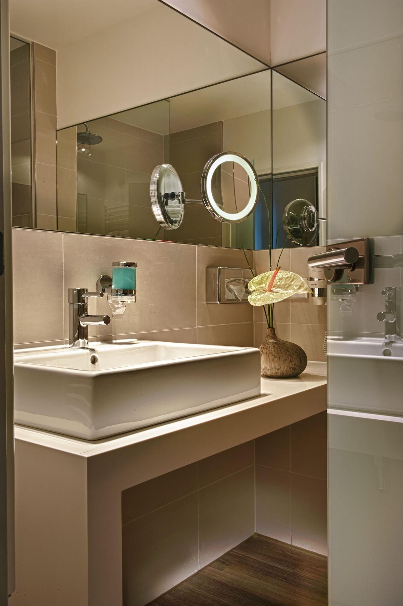 Hotel Conti Duisburg - Partner Of Sorat Hotels Zewnętrze zdjęcie