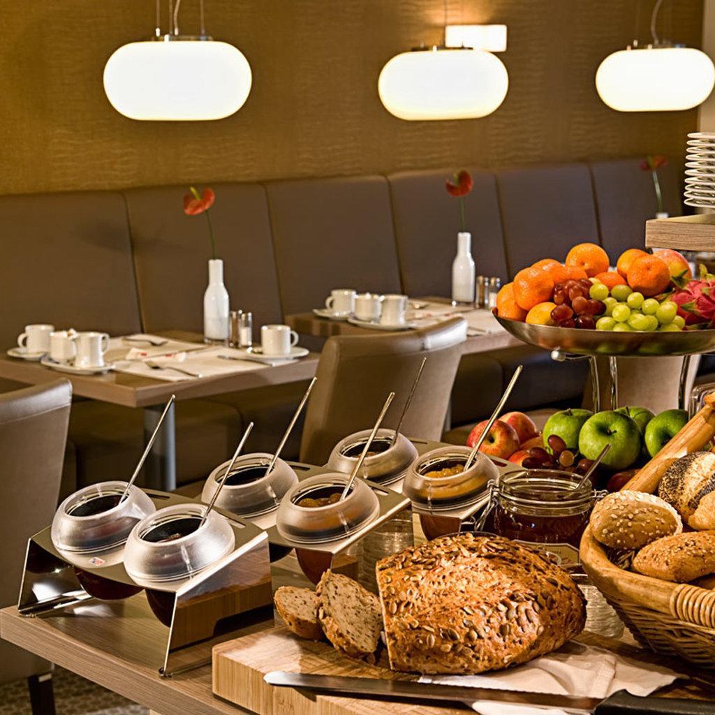 Hotel Conti Duisburg - Partner Of Sorat Hotels Zewnętrze zdjęcie